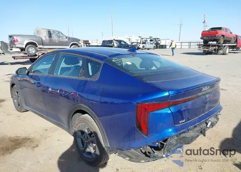 2025 Kia K4 Lxs z USA, uszkodzony, nr VIN 3KPFT4DE9SE214302